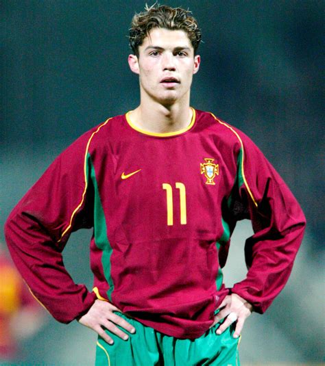 Portugal: Cristiano Ronaldo, une 100e sélection pour le ...