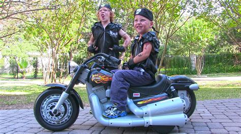 Power Wheels Harley Davidson Ride On Kids Motorcycle ...