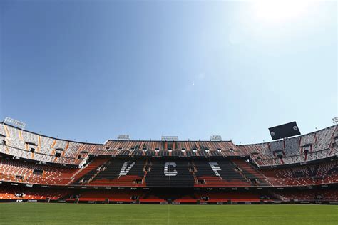 Pre Match Thread: Valencia vs Barcelona [Copa del Rey] : Barca