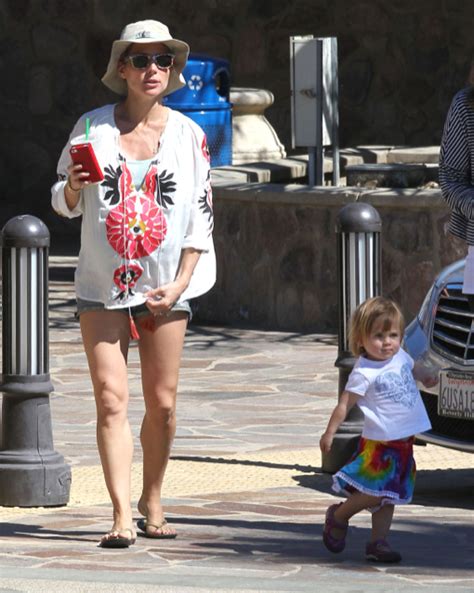 Pregnant Elsa Pataky And Daughter India Spotted Out In ...