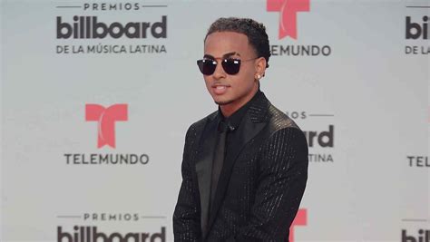 Premios Billboard on Twitter:  El disco de @ozuna_pr no ha ...