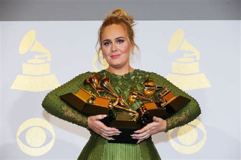 Premios Grammy: Adele, triunfo y patinazo en los Grammy ...