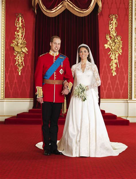 Prince William and Kate Middleton Royal Wedding Official ...