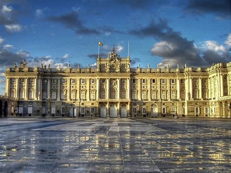 Private Tour of Madrid’s Palacio Real   MADRID PRIVATE TOUR