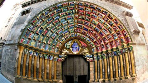 Proyeccion la puerta del juicio de la catedral de tudela