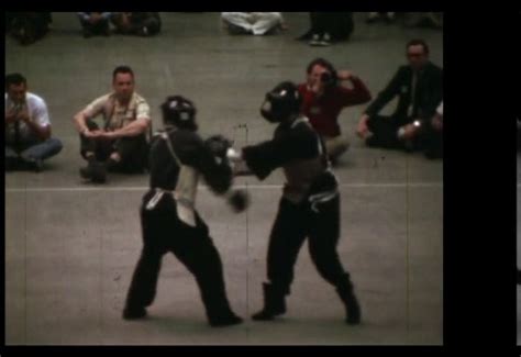 Publican un vídeo de la única pelea  real  de Bruce Lee ...