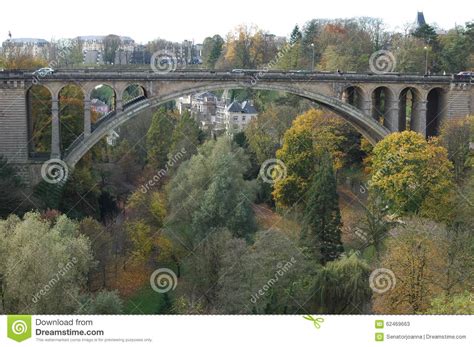 Puente De Adolfo En Luxemburgo Imagen de archivo   Imagen ...