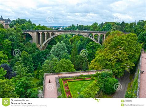 Puente De Adolfo, Luxemburgo Imagen de archivo libre de ...