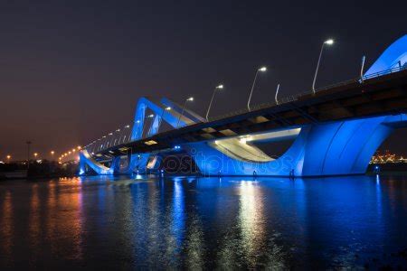 Puente de Sheikh Zayed, Abu Dabi, Emiratos Árabes Unidos ...