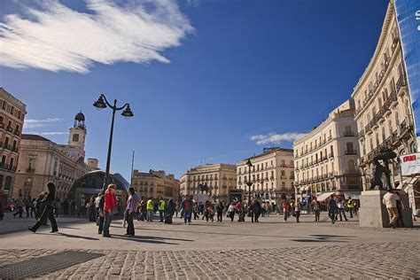 Puerta del Sol Madrid — Wikipédia