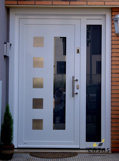 Puertas de aluminio para fachadas