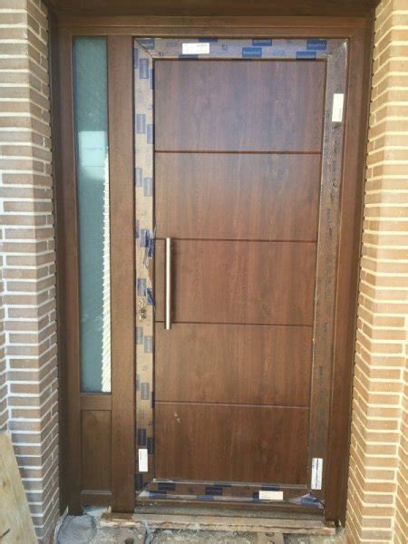Puertas de calle PVC « Mavero. S.L. — Carpintería y ...