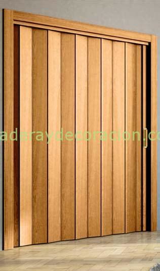Puertas plegables a medida de madera y PVC