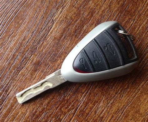 Purchase OEM Porsche Key Remote Fob. motorcycle in Miami ...