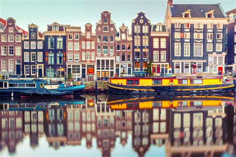 ¿Qué lugares puedo visitar si voy a Los Países Bajos?