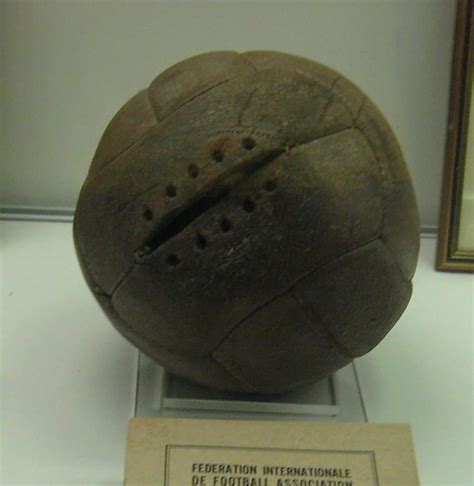 Quien invento el balón de fútbol: todo lo que desconoce ...