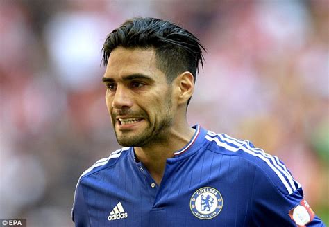 Radamel Falcao soaks up sun after omission from Colombia ...