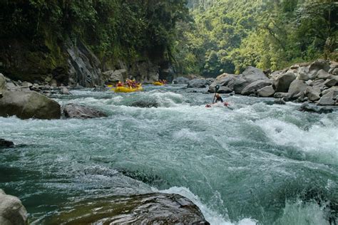 Rafting extremo en el Pacuare ¡Pura vida en Costa Rica!