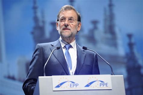 Rajoy, a un paso de la investidura, pero hace una año ...