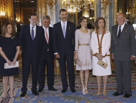 Rajoy, con los cuatro Reyes | loc | EL MUNDO