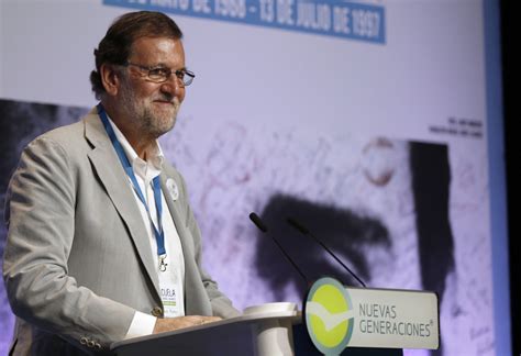 Rajoy insta a Puigdemont a desconectar de su  delirio ...