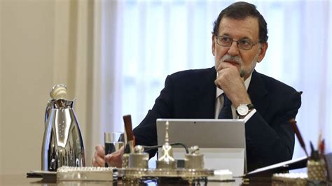 Rajoy pide a Puigdemont que confirme la declaración de ...