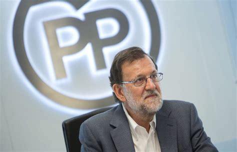 Rajoy prevé subir el sueldo de los funcionarios un 1% si ...