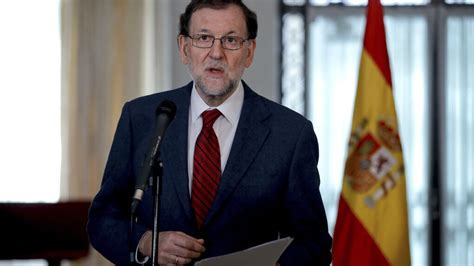 Rajoy y Cospedal felicitan la Navidad a los militares en ...