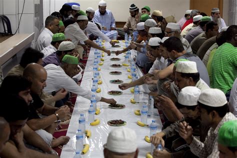 Ramadán: después de un día de ayuno   Sociedad   El Periódico