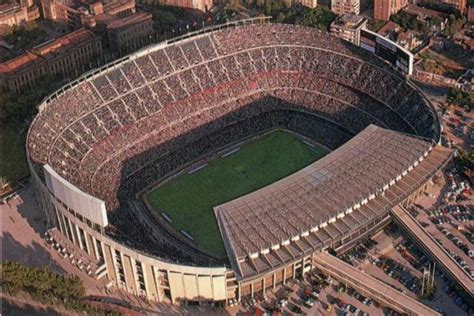 Ranking de Los 10 estadios de fútbol mas grandes del mundo ...