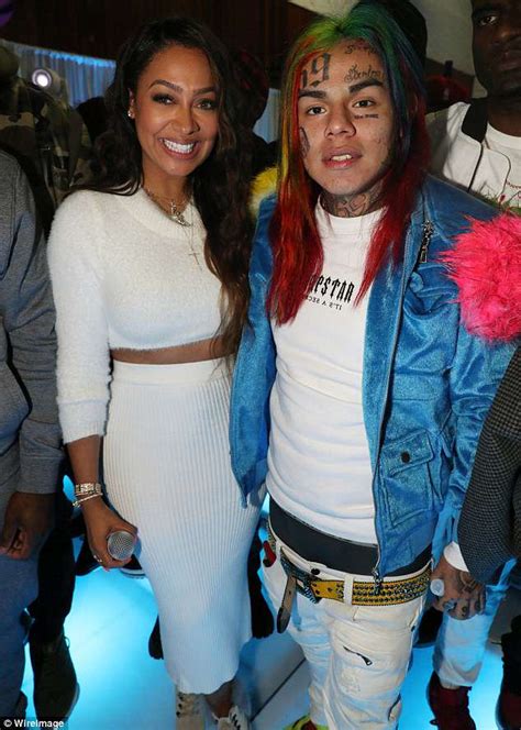Rapper Tekashi69 gets in a huge fight at LAX | Daily Mail ...