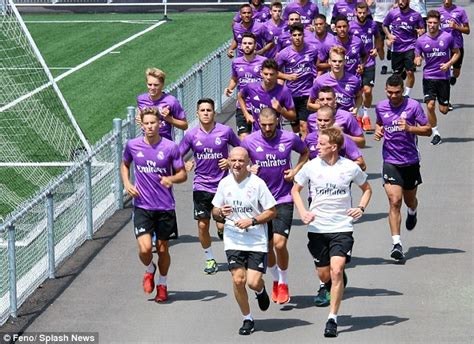 Real Madrid head to training in Montreal as they gear up ...