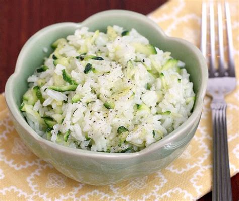 Receta de arroz blanco con calabacín   Unareceta.com