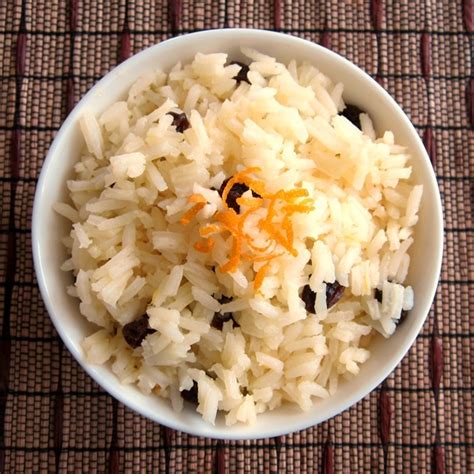 Receta de arroz blanco con pasas   Unareceta.com