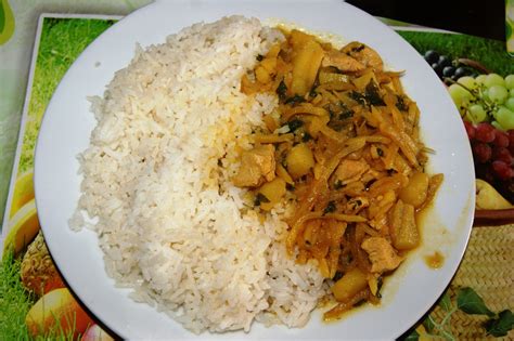 Receta de arroz blanco con pollo   Unareceta.com
