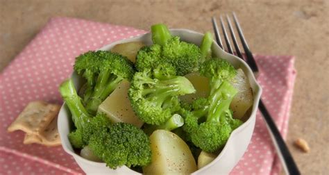 Receta de Brócoli con patata cocida  60823    Gallina Blanca