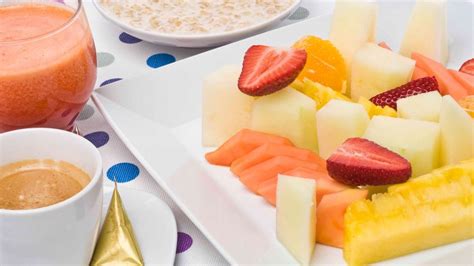 Receta de Desayuno con crema de avena y frutas   Bruno Oteiza