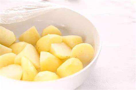 Receta de patatas cocidas en el microondas fáciles y rápidas