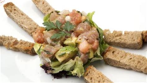 Receta de Tartar de bonito y aguacate   Karlos Arguiñano