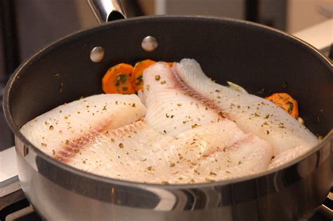 Receta Filete de pescado blanco en salsa de pimienta | CyC