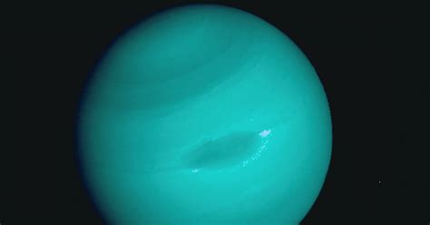 Recorrido espacial: Urano y Neptuno  los gigantes helados
