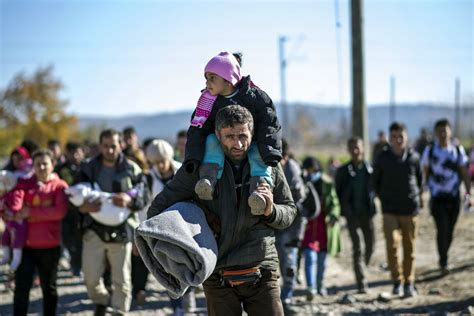 Refugiados impõem desafio à Europa   Carta Educação