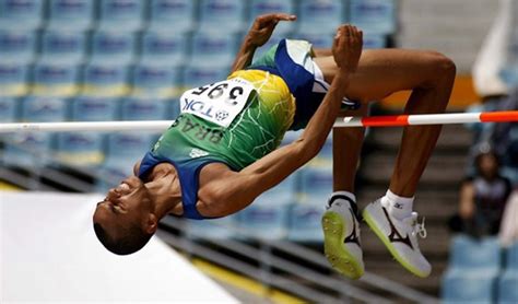 Regras do Atletismo Salto em altura, distância, triplo e ...
