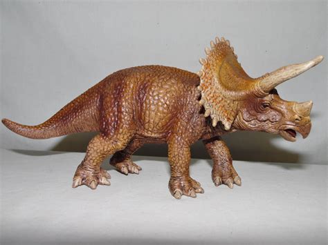 Related Keywords & Suggestions for schleich triceratops
