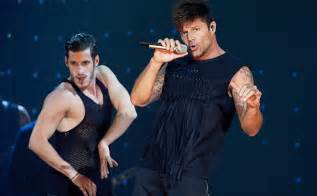 Ricky Martin debuts new track Vente Pa  Ca during London ...