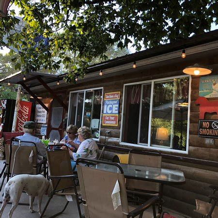 River Rock Cafe, Mount Pleasant   фото ресторана   TripAdvisor