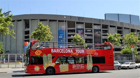 Roban un bus turístico en Barcelona y escapan tras tener ...