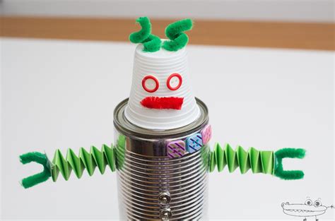 Robot reciclado   Actividades para niños, manualidades ...