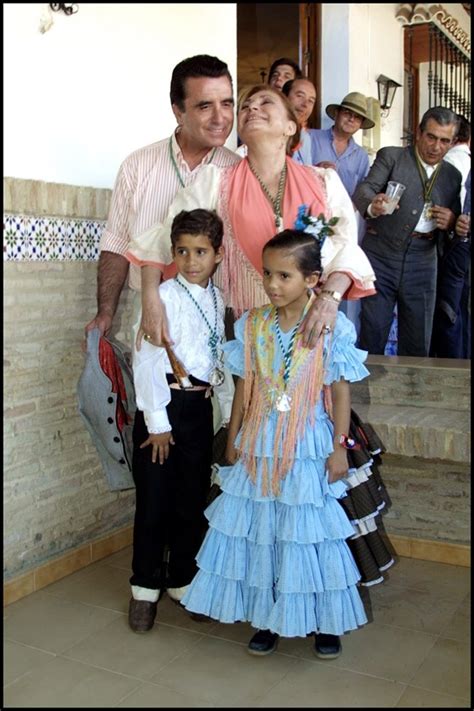 Rocío Jurado y Ortega Cano con sus hijos Gloria Camila y ...