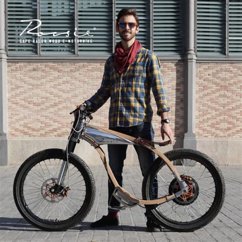Rocsie, la moto eléctrica de madera diseñada en Barcelona